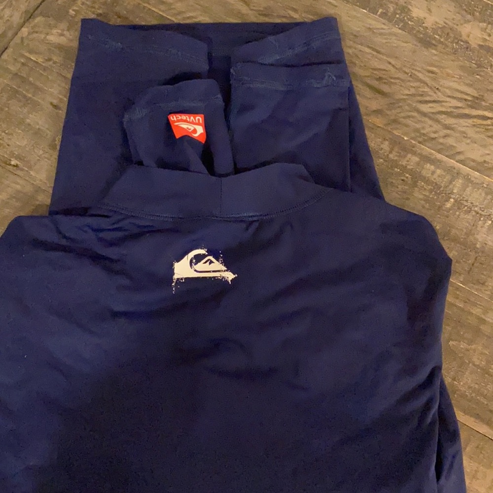 Rash Guard - Picture 4 of 4